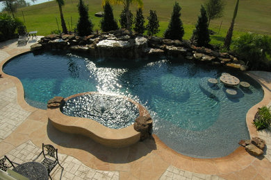 Photo of a modern pool in Houston.