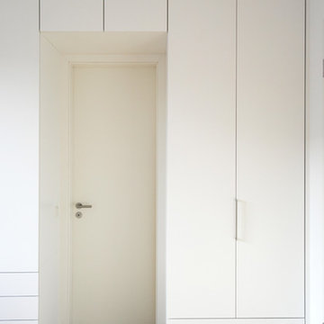 GANTZ Einbauschränke fugenlos um Tür