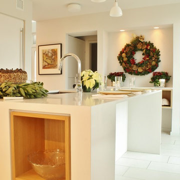 Decorating a Modern & Contemporary Home for the Holidays