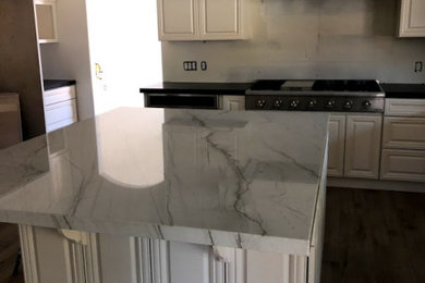 Kitchen photo in Sacramento