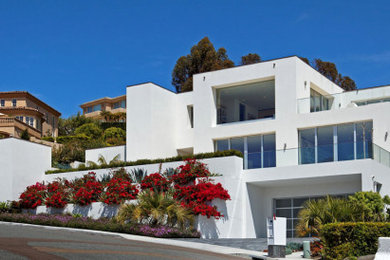 Minimalist white exterior home photo in San Diego