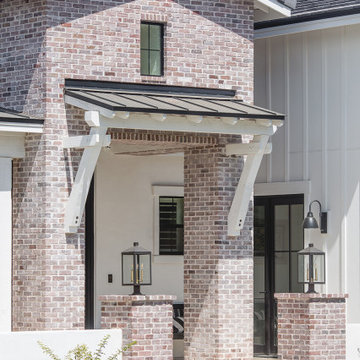 Farmhouse Circle G