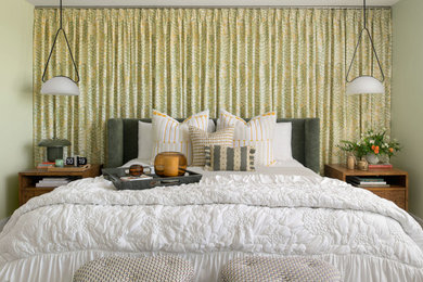 Bedroom - transitional bedroom idea in Denver