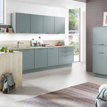 Modern transitional kitchen cabinet designs - Aqua Super matt