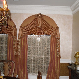Layers Make the Dining Room - Window Treatments