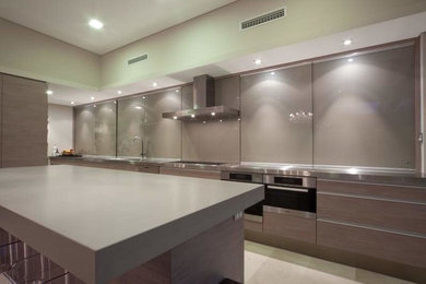 Design ideas for an expansive kitchen in Perth.