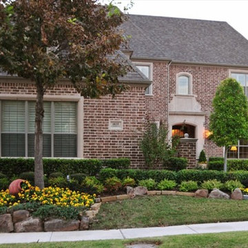 Canyon Court