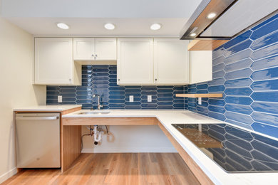 Home design - modern home design idea in Chicago