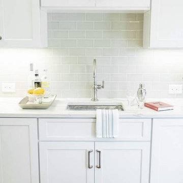 Mid-Size white kitchen