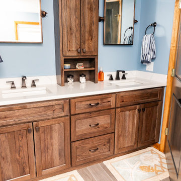 "Crash Blue" marble look bathroom