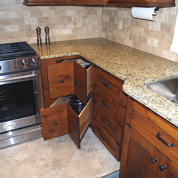 Knotty Alder Shaker Stained Kitchen Cabinets