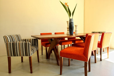 Walnut Bombala table and Franklin chairs