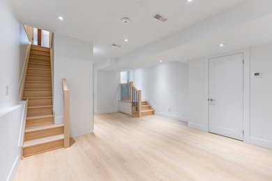 Example of a transitional basement design in Toronto