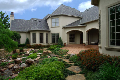 Photo of a mediterranean landscaping in Dallas.