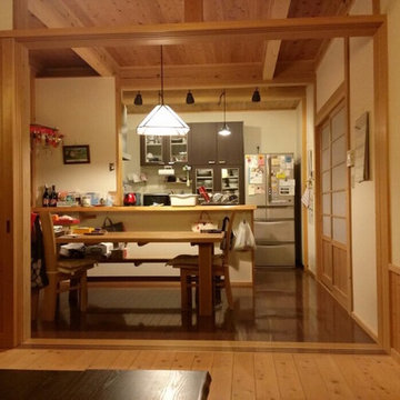 K邸
