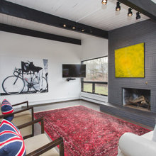 Rooms with Wall Art that We Like