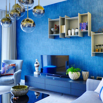 Elegant and colourful dining room