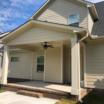 Screened Porch w/ Knee Wall