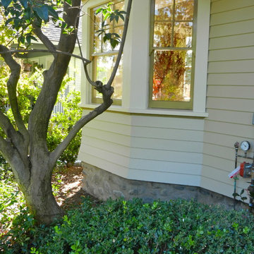 809 Los Robles