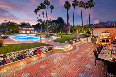 Inspiration for a landscaping in Los Angeles.