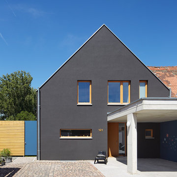 Außenansicht mit Carport