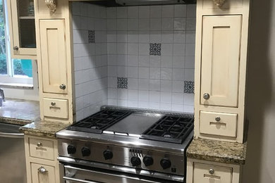 Mountain style kitchen photo in Miami
