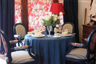 Dining room - traditional dining room idea in Grand Rapids