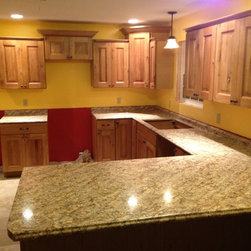 Rustic Knotty Oak - Kitchen Cabinetry