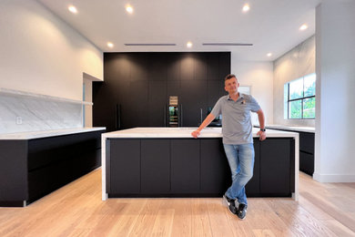 Minimalist kitchen photo in Miami