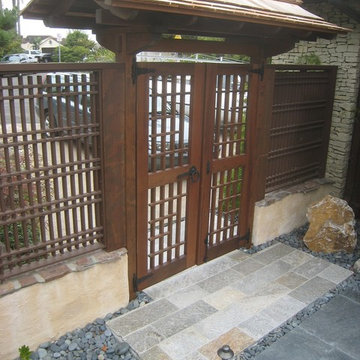 Curved Roof Japanese Entry Gate