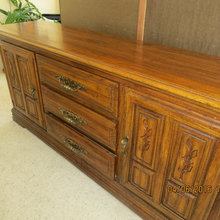 Help with decor paint the buffet ? Put on knobs and pulls