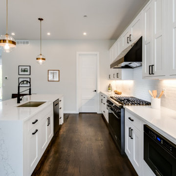 Obsessed with this clean Dacor design from Tynet Calhoun of MAG Builders in Denv