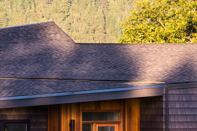 Minimalist exterior home photo in Portland