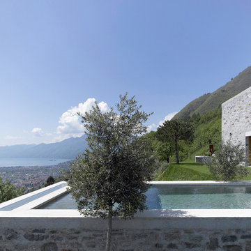 Swimming pools, pool copings, pool decks & pool fountains