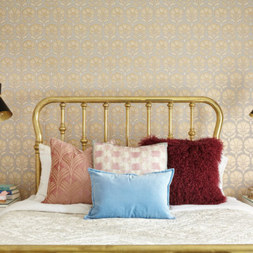 VINTAGE BOUDOIR