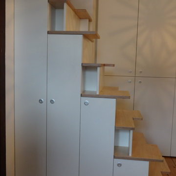 Treppenschrank und Einbauschrank Dachgeschoss Wohnung
