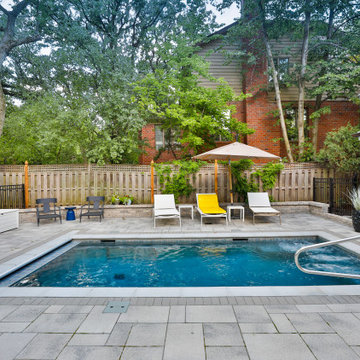 Hinsdale, IL Compact Rectilinear Swimming Pool with Automatic Pool Cover