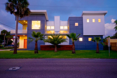 Modern exterior home idea in Jacksonville