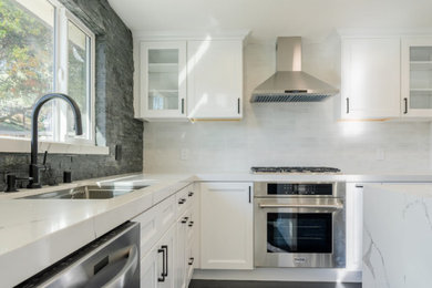 Example of a mountain style kitchen design in San Francisco