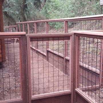 Hog wire fencing