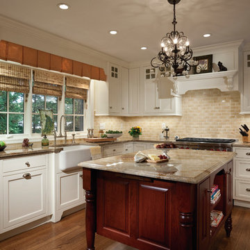 Traditional Kitchen Cabinets with Subtle Sophistication