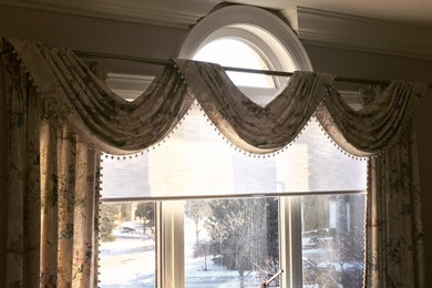 Example of a classic home design design in Toronto