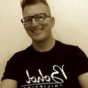 Gavin Hinton's photo
