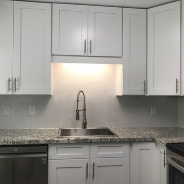 Modern 24"x24" Pattern Tiles Backsplash