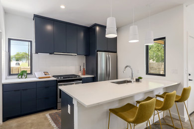Inspiration for a contemporary kitchen remodel in Austin