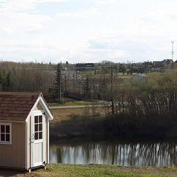 Lilliput Shed by the lake