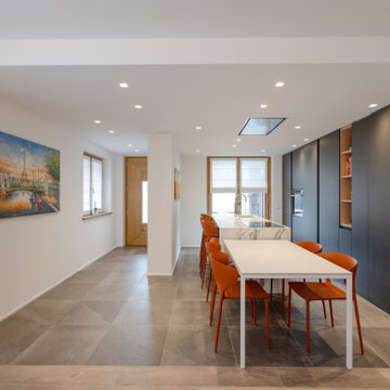 Ingresso, Cucina ad Isola e Sala da pranzo