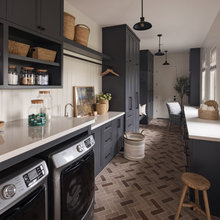 MUDROOM/LAUNDRY ROOM