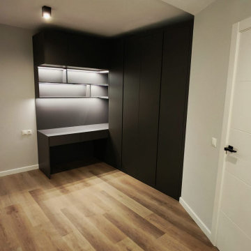 Multi-Function Study Room – L-Shaped Desk + Floor-to-Ceiling Handleless Wardrobe