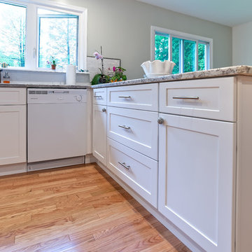 White Shaker Fabuwood Galaxy Kitchen